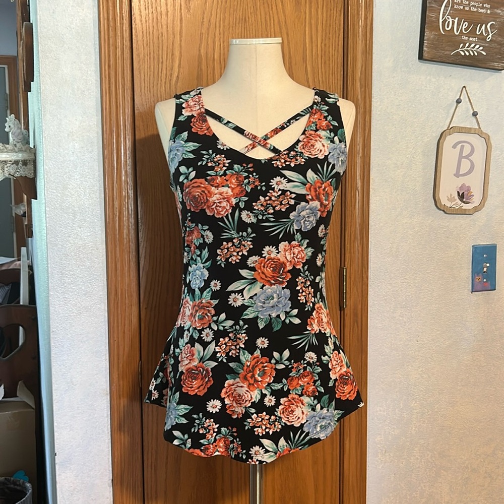 No Comment Black Floral Tank Top - Women’s Size Medium